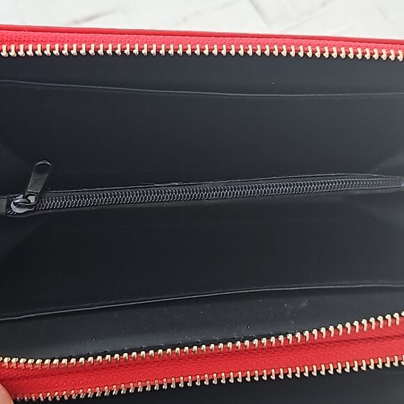 Unbranded Red Wallet w/Strap Two Compartments Credit Card Slots 7.5" x 4" x 2" - Picture 6 of 8